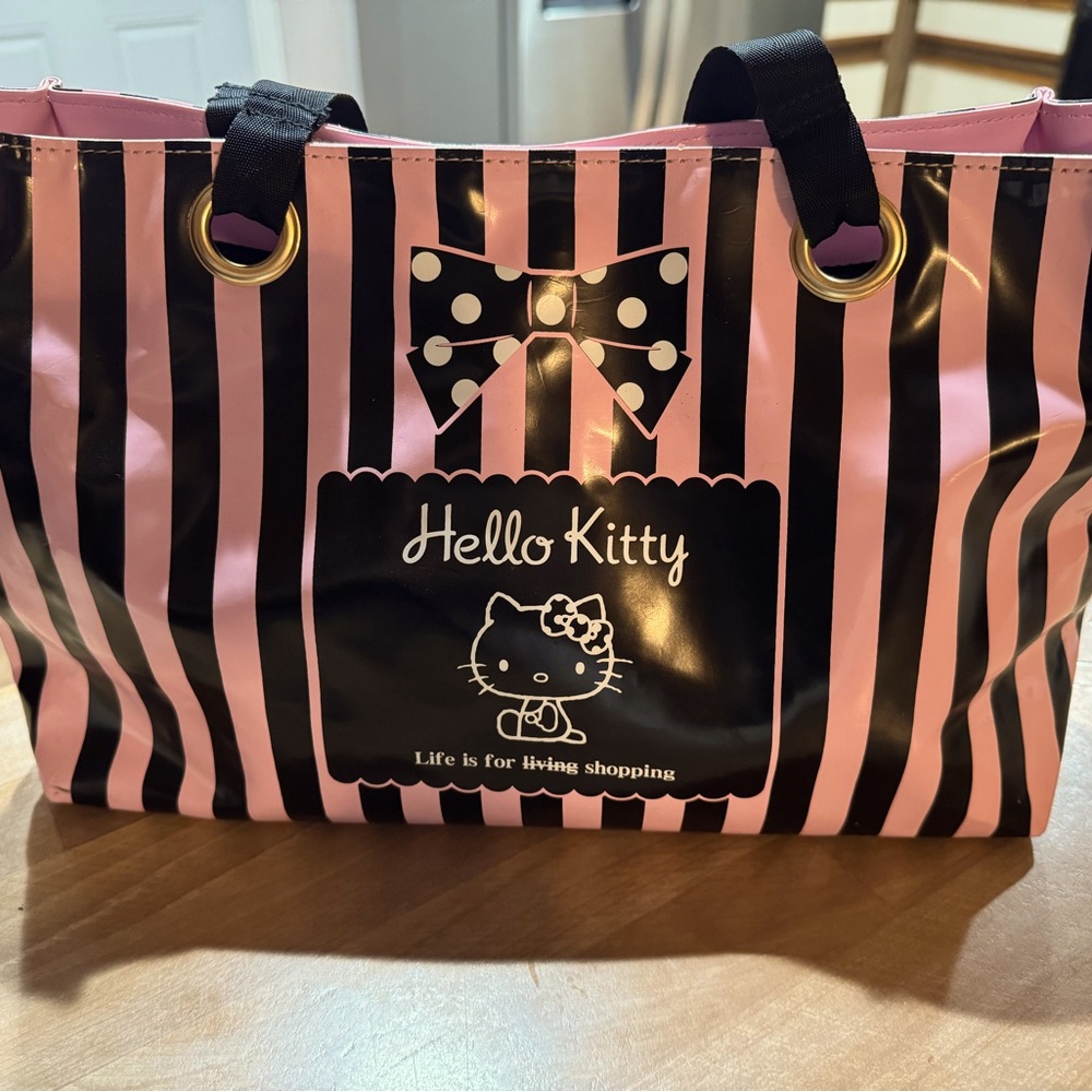 Sanrio Vivitix Vintage Hello Kitty travel tote bag